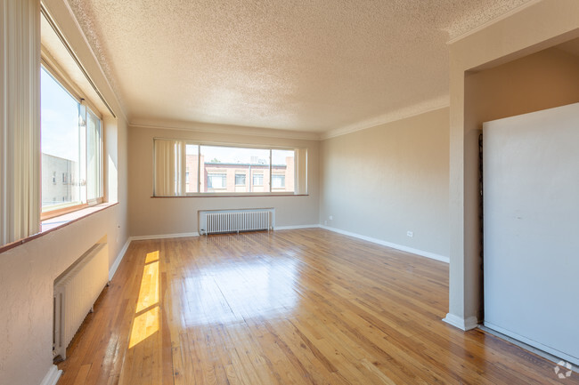 2BD, 1BA - 850 SF - Hale Hall Apartments