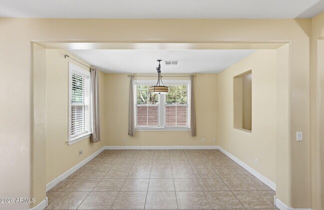 Building Photo - 15372 W Dahlia Dr