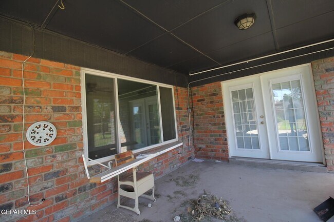 Building Photo - 19014 Armington Dr