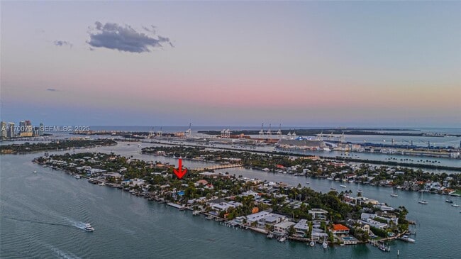 Building Photo - 116 W 1st Ct