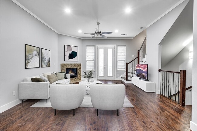 Building Photo - 4323 Dickason Ave