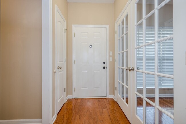 Building Photo - 528 Casey Ct