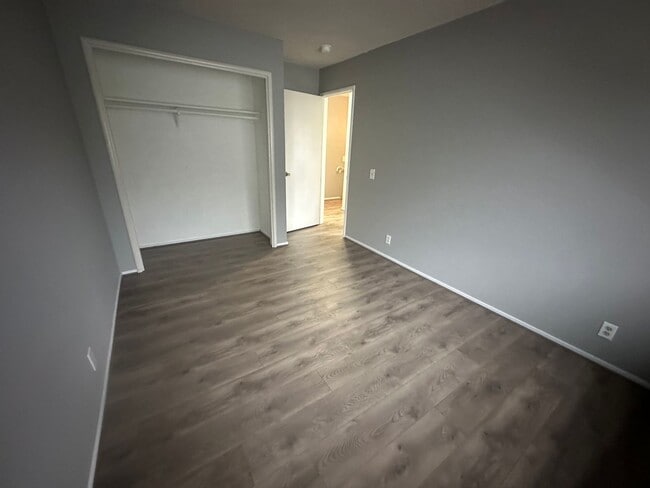 Building Photo - Water, Sewer, Garbage paid