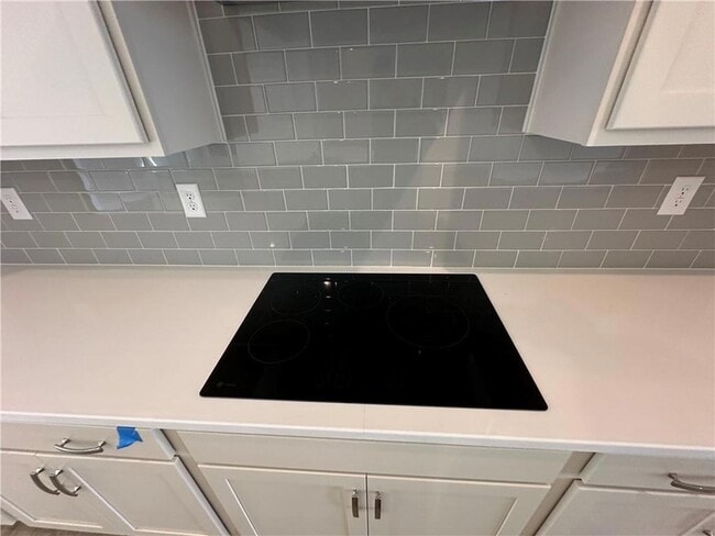 Building Photo - 352 Skylar Ct SE