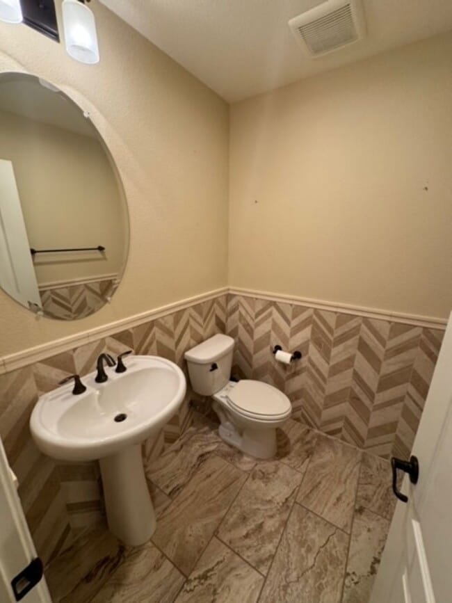 Building Photo - Whitney Ranch Upgraded 4 Bdrm Beauty