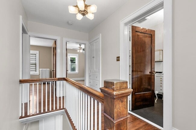 Building Photo - 4848 Ewing Ave S