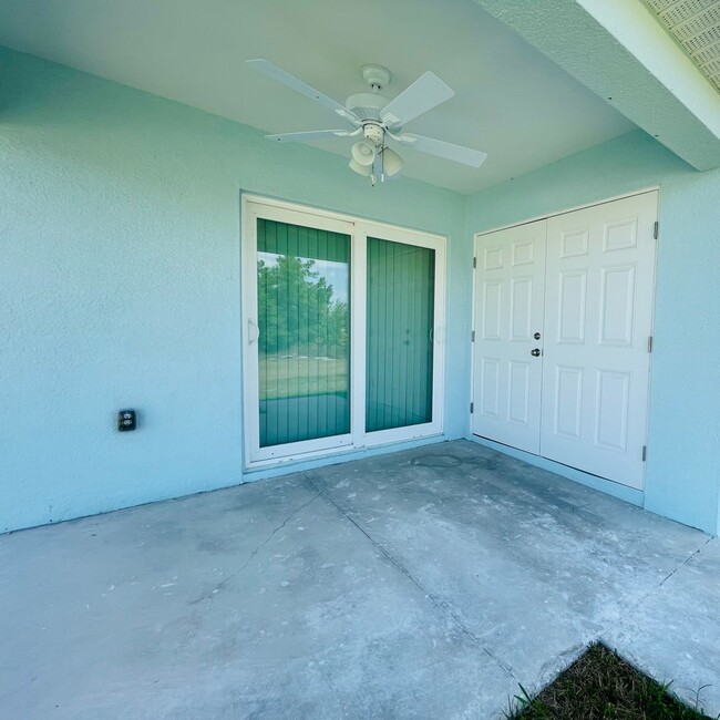 Building Photo - EAST ENGLEWOOD DUPLEX