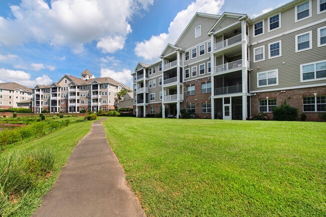 Building Photo - 10411 Rosegate Ct