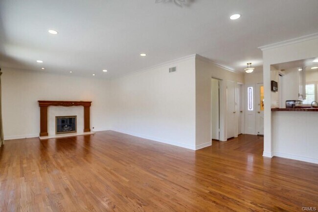 Building Photo - 3117 Sonoma St