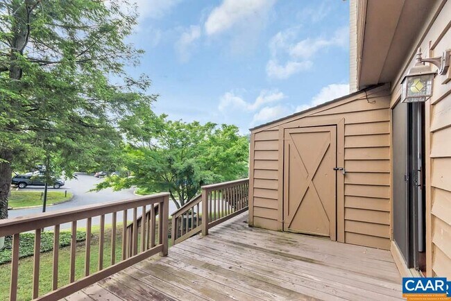 Building Photo - 328 Harvest Dr