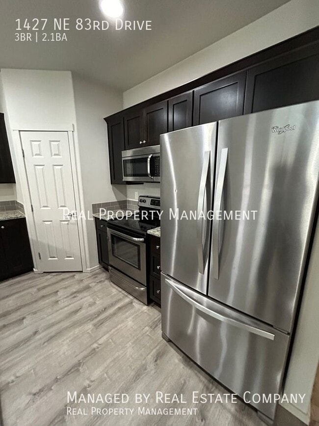 Building Photo - 1427 NE 83rd Dr