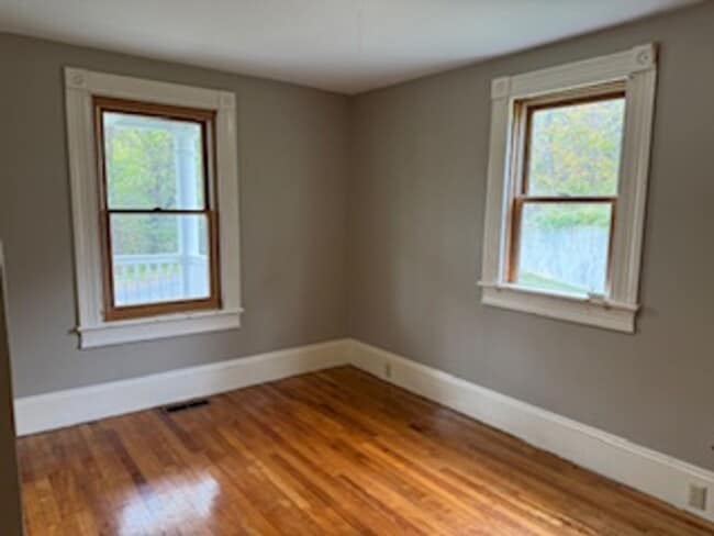 Building Photo - Single Family Home Close to Downtown Lexin...