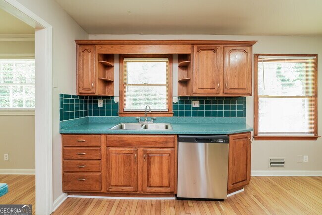 Building Photo - 3433 Comet Cir