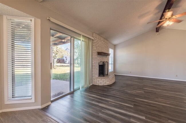 Building Photo - 601 Osage Dr