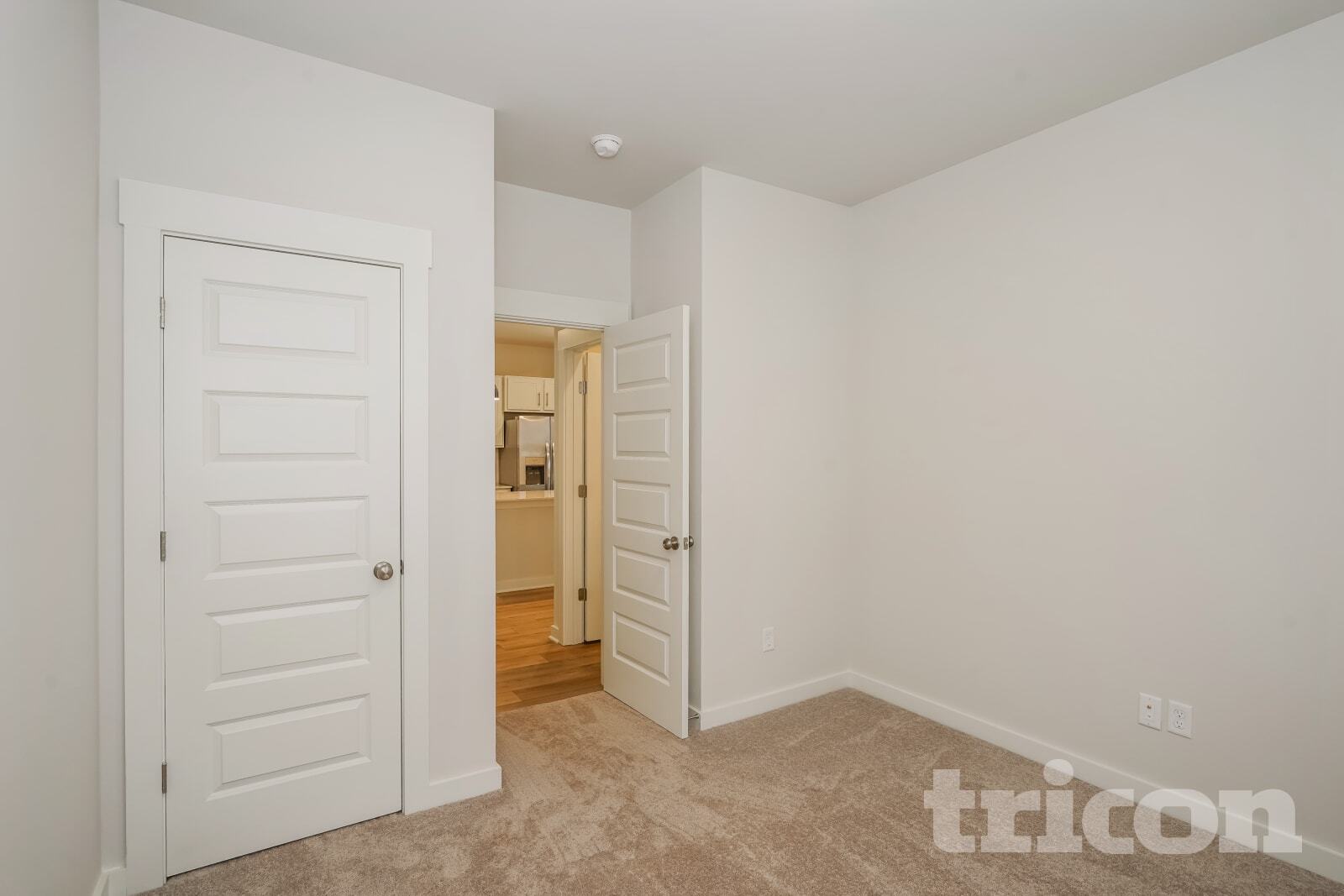 Building Photo - 6405 Lake Run Ct