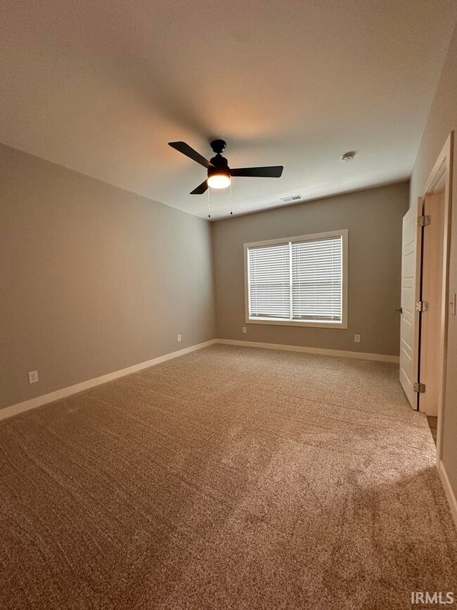 Building Photo - 3795 High Pointe Dr