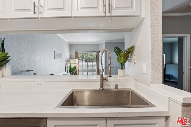 Building Photo - 1706 Bevin Brook Dr