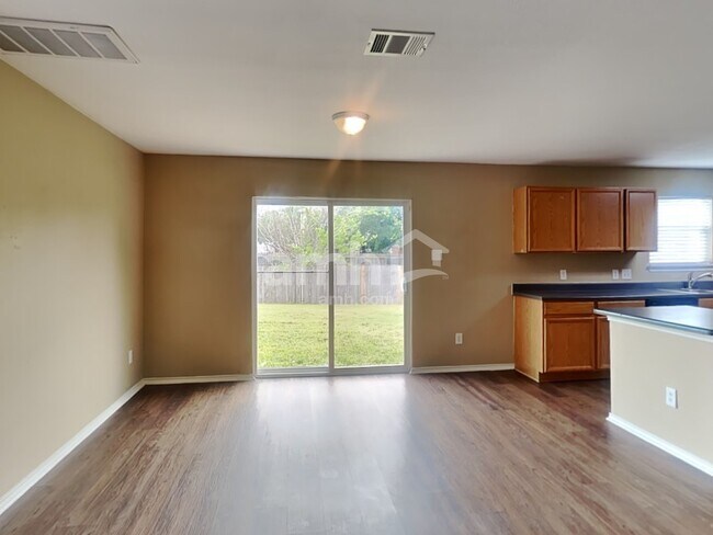 Building Photo - 5325 Mathra Dr