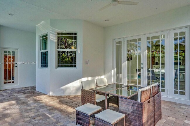 Building Photo - 1207 SW 21st St