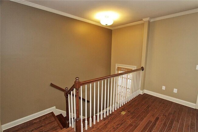 Building Photo - 7605 Lowery Oak Dr