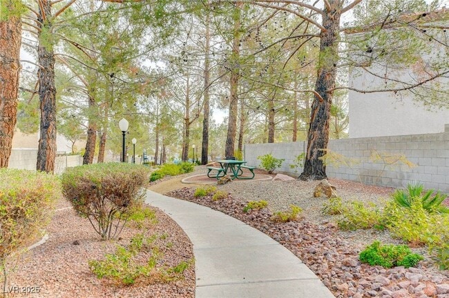 Building Photo - 8824 Cornwall Glen Ave