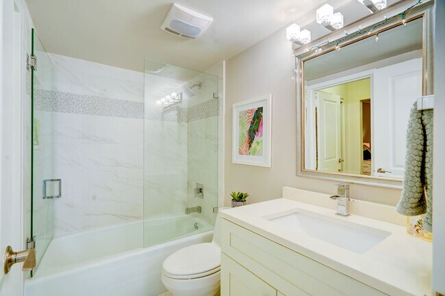 Building Photo - 5480 N Ocean Dr