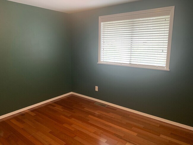 Building Photo - 4213 Tyler Way