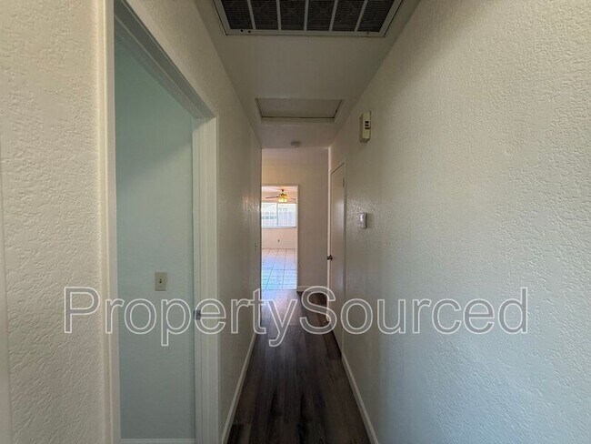 Building Photo - 1462 Snyder St