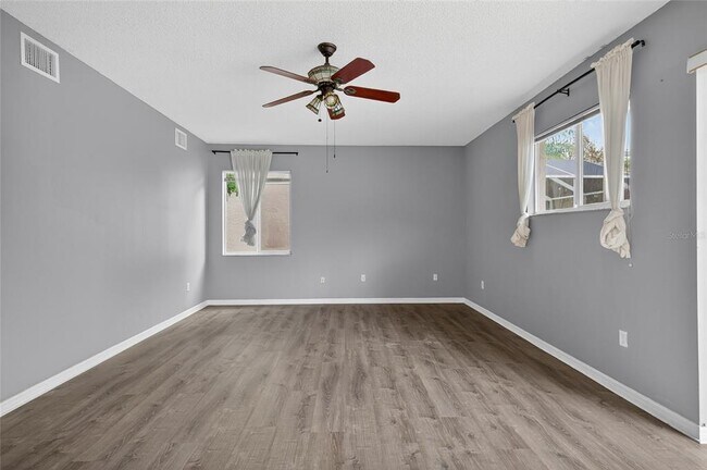 Building Photo - 4210 Harbor Lake Dr