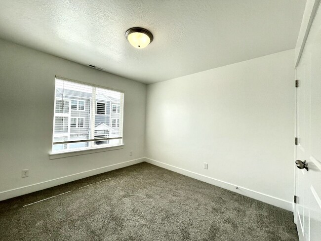Building Photo - 3966 W 1530 N
