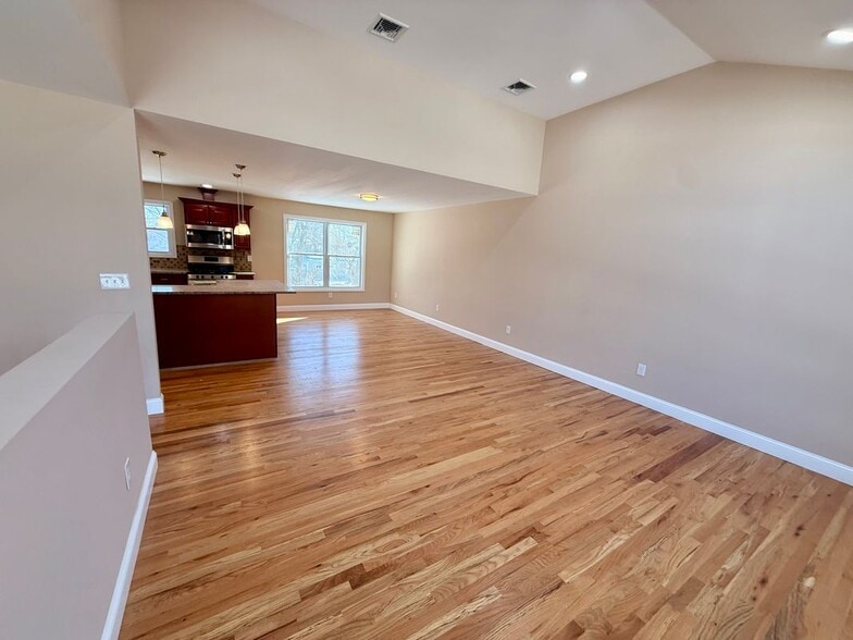 Building Photo - 230 Clark St