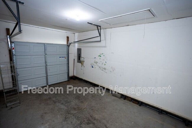 Building Photo - 10116 Wimbledon Ct