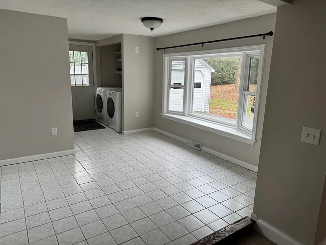 Building Photo - Welcome home!