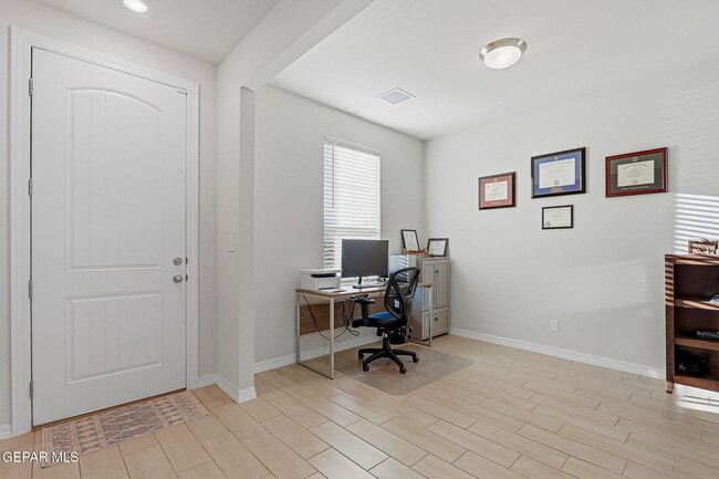 Building Photo - 11150 Blazing Star Pl