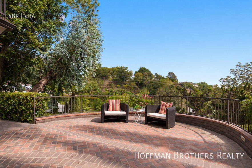 Building Photo - 9307 Beverlycrest Dr