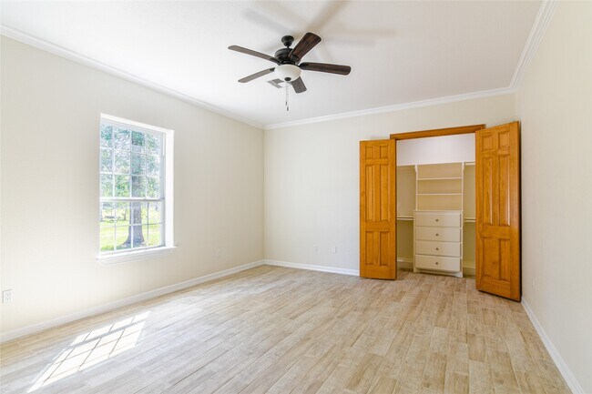 Building Photo - 12446 Willis Waukegan Rd