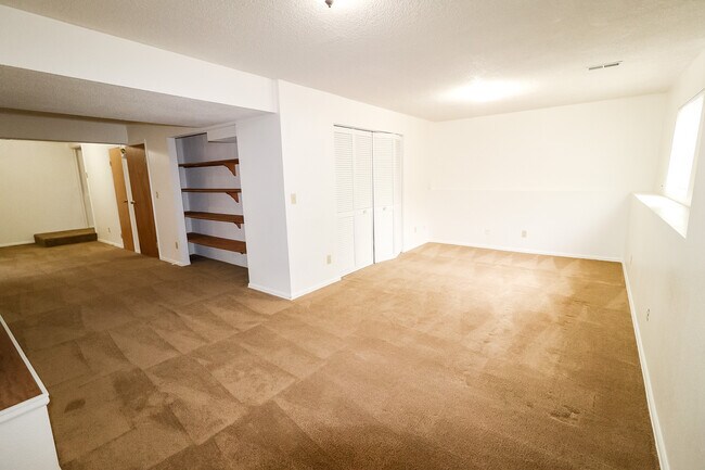 Building Photo - 5505 Chad Ct