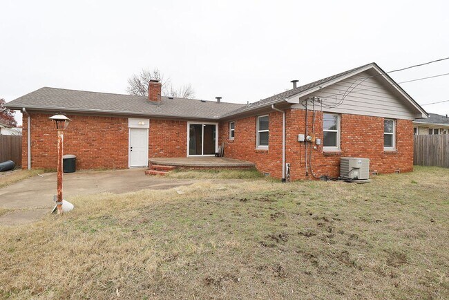 Building Photo - Remodeled home!