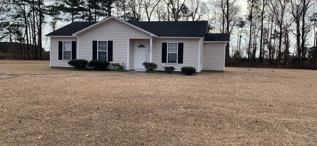 Building Photo - Elegance in Elizabeth City!