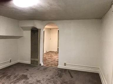 Building Photo - 1112 E 2nd St