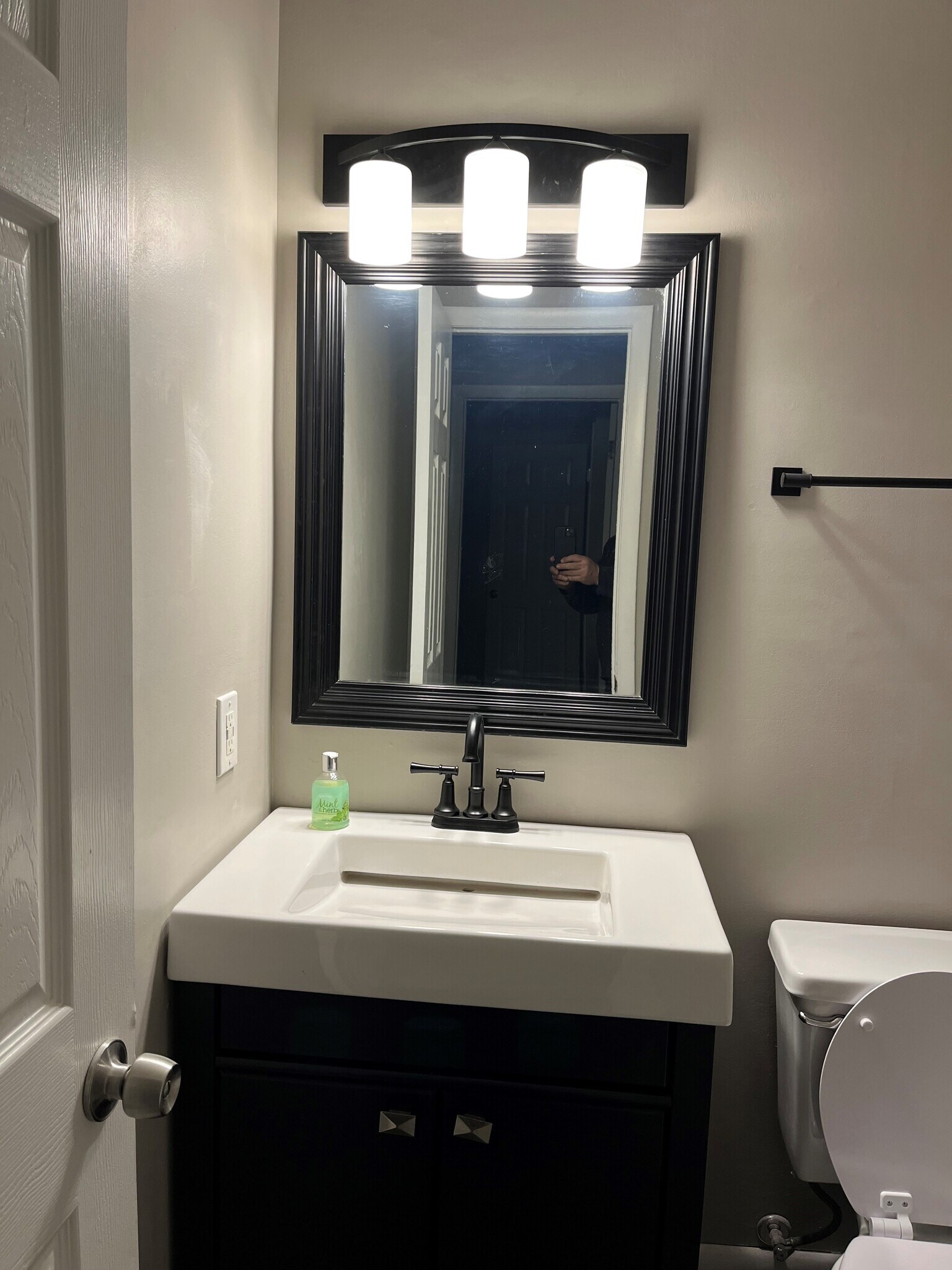 Building Photo - 770 N Main St