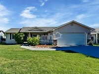 Building Photo - 7702 Bridgeport Dr