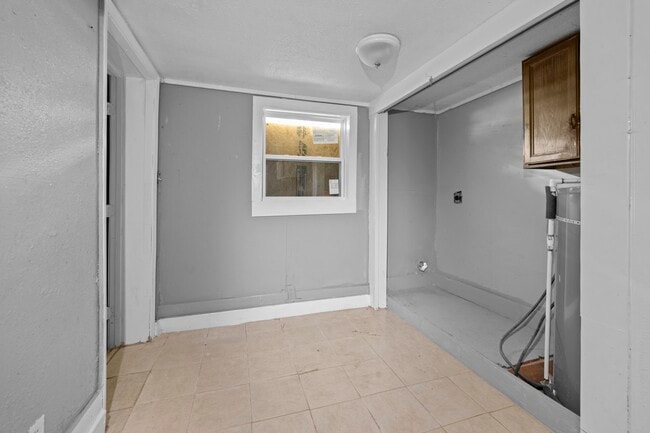 Building Photo - 3066 Redbud Rd