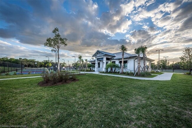 Building Photo - 14261 Heritage Landing Blvd