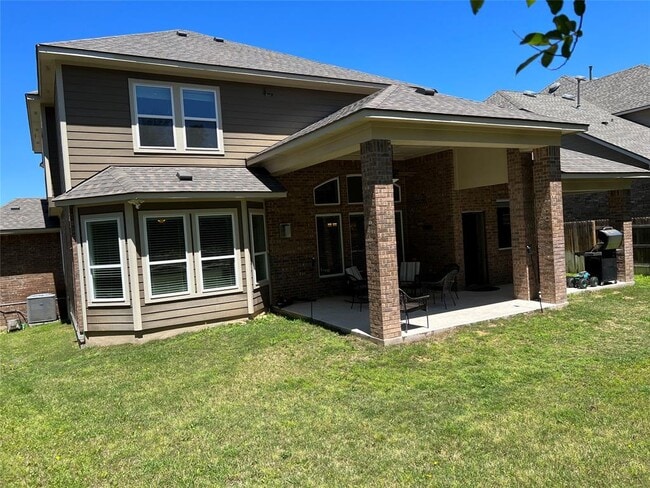 Building Photo - 104 Bastrop Dr