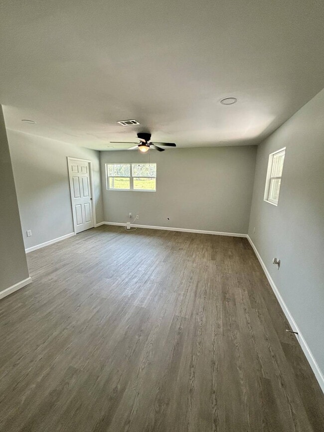 Building Photo - Available now FOR RENT in Dothan, AL!!