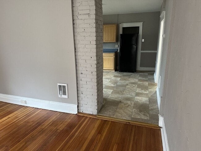 Building Photo - 238-240 Oak Street