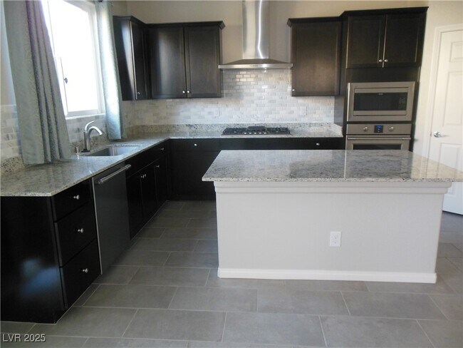 Building Photo - 2664 Crystal Quartz St
