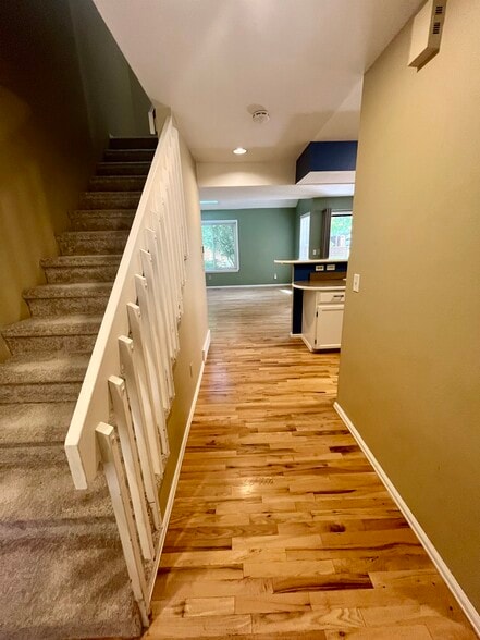 Front hallway and stairs - 3097 Fulton Circle
