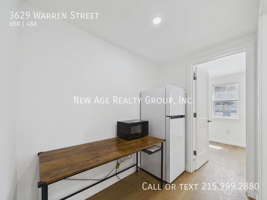 Building Photo - 3629 Warren St